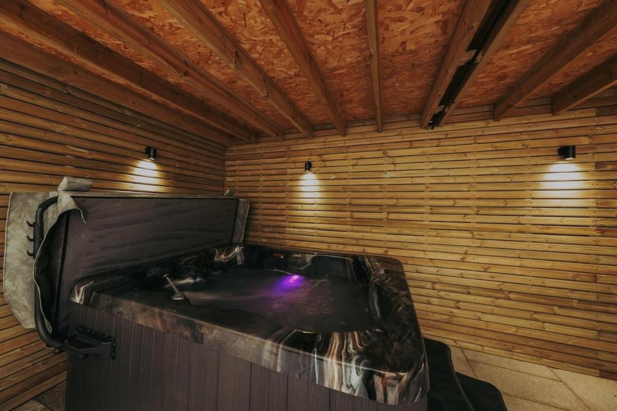 Clifton 32 - Garden Flat With Hot Tub - Hopewell Apartamento Bristol Exterior foto